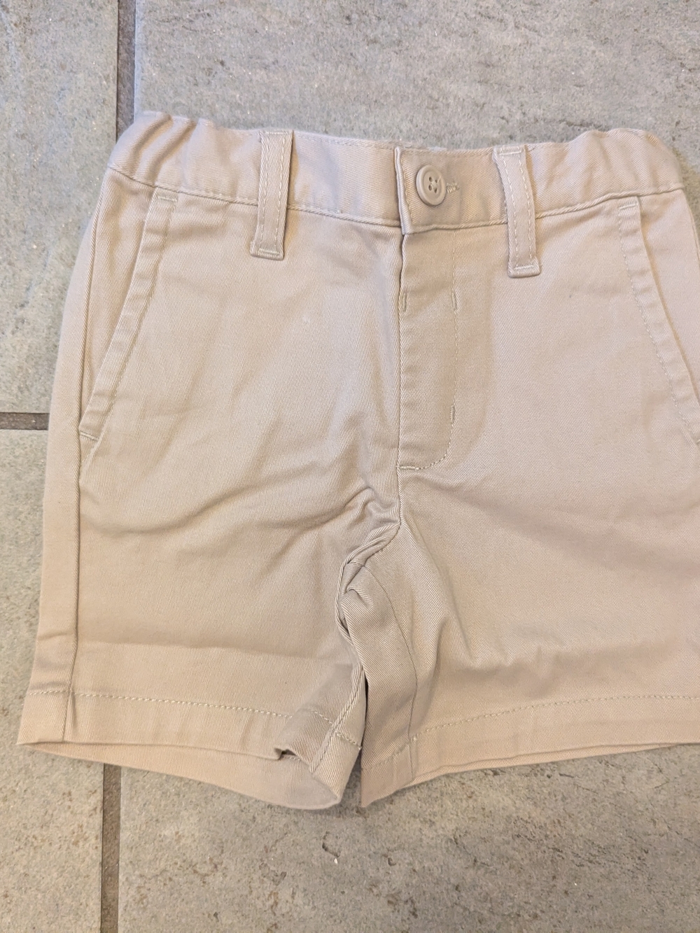 NWT Primary stretch twill chino shorts, khaki or sand. size 2
